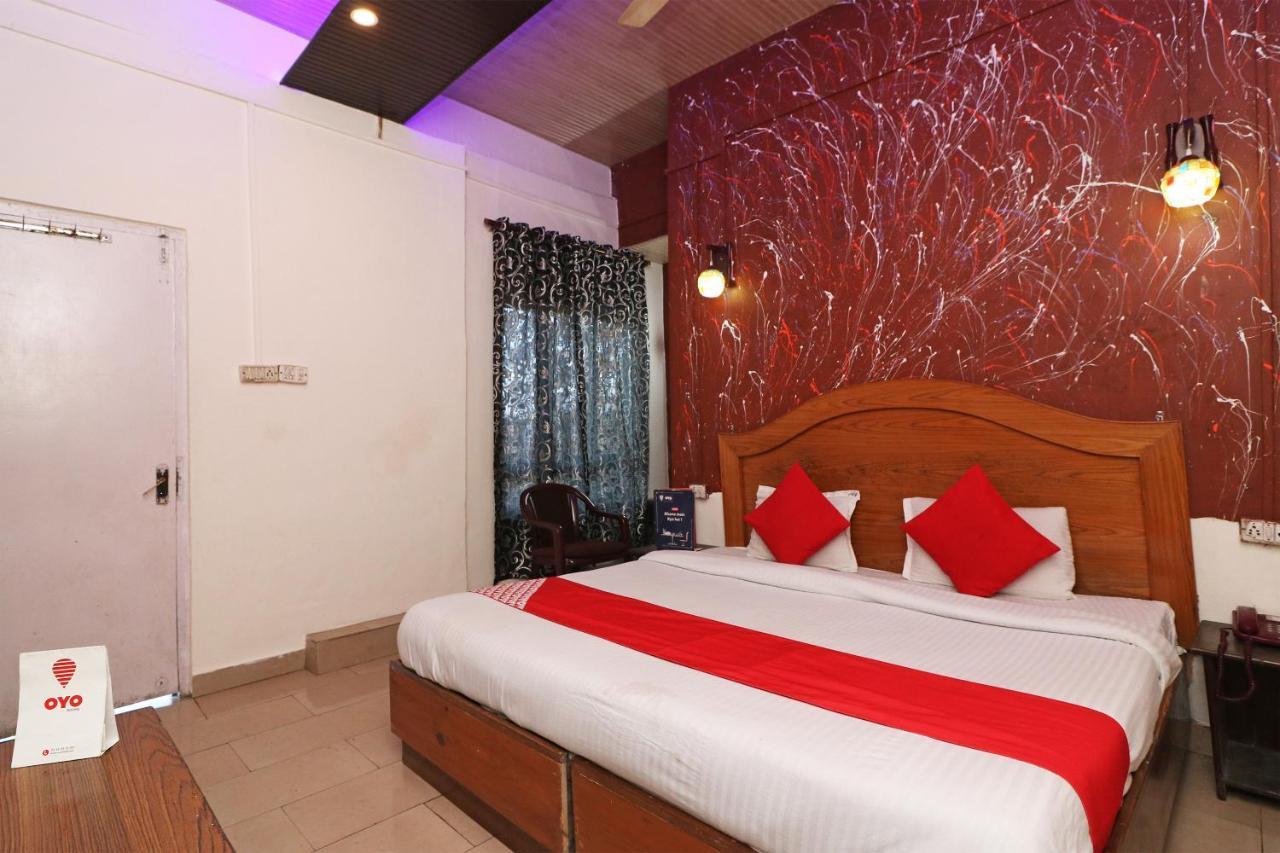 Oyo 80678 Shreenath Residency Нью-Дели Экстерьер фото